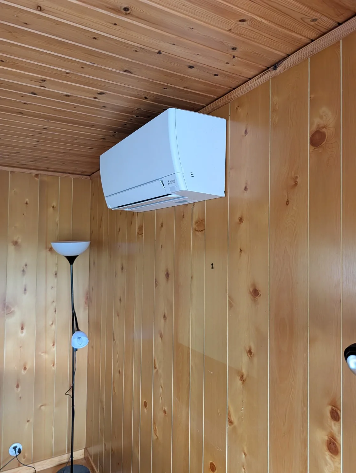 Färdig Mitsubishi Electric innedel installerad av ELiQON i Borgholm på Öland